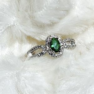 Silver plated cubic zirconia and emerald green rhinestone ring size 6